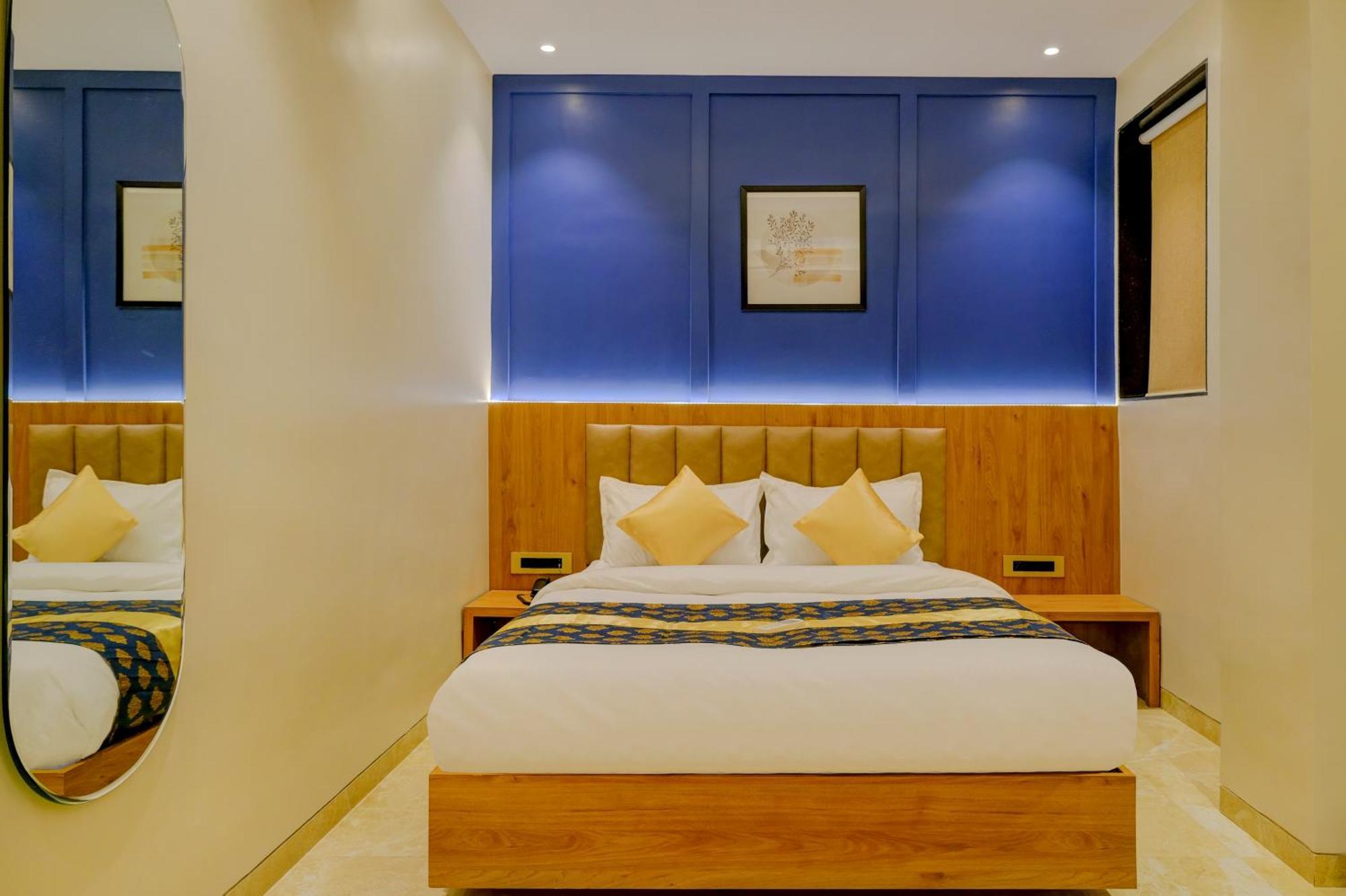 Metropolis Business Hotel ปณชี ภายนอก รูปภาพ