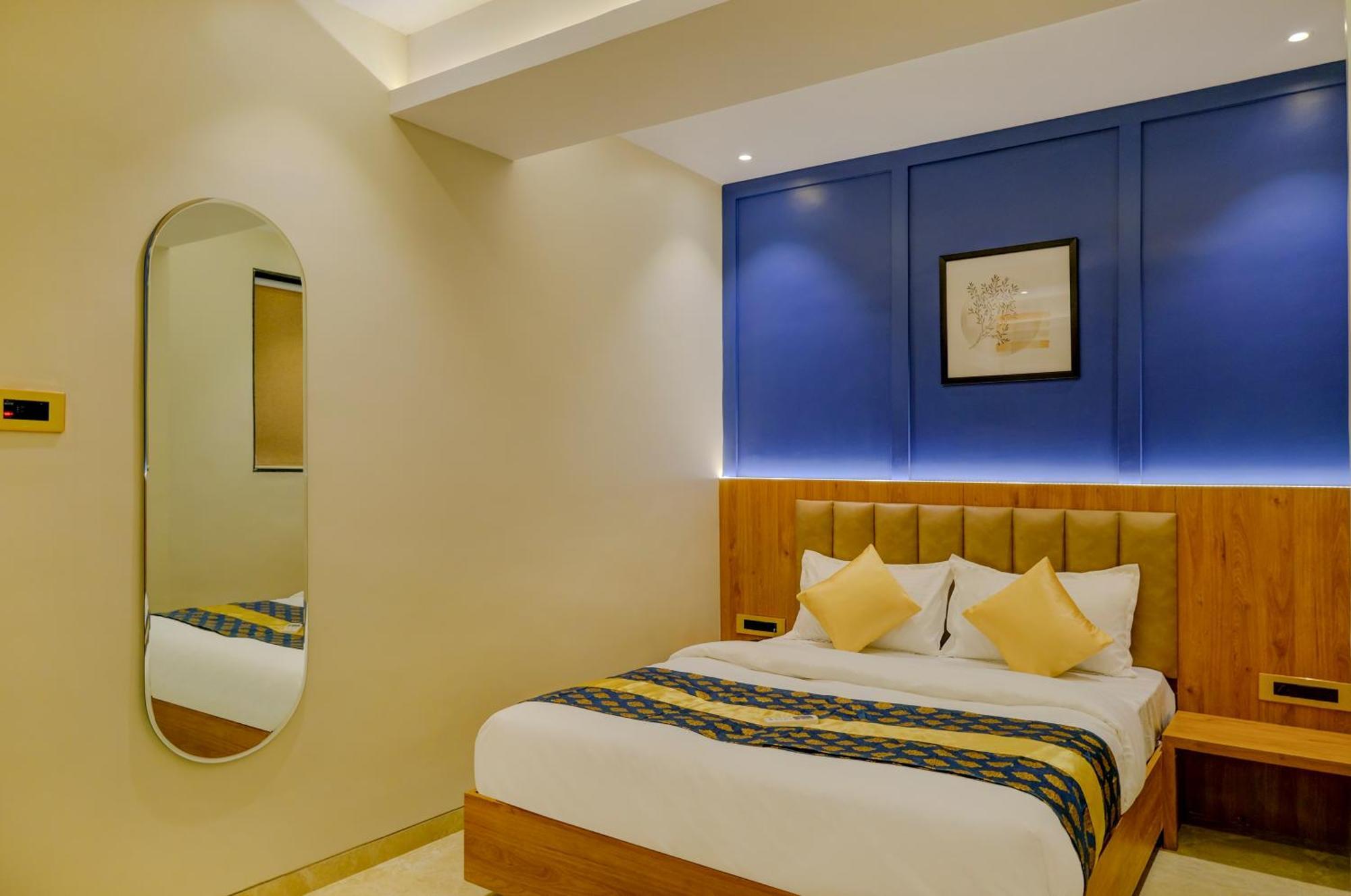 Metropolis Business Hotel ปณชี ภายนอก รูปภาพ